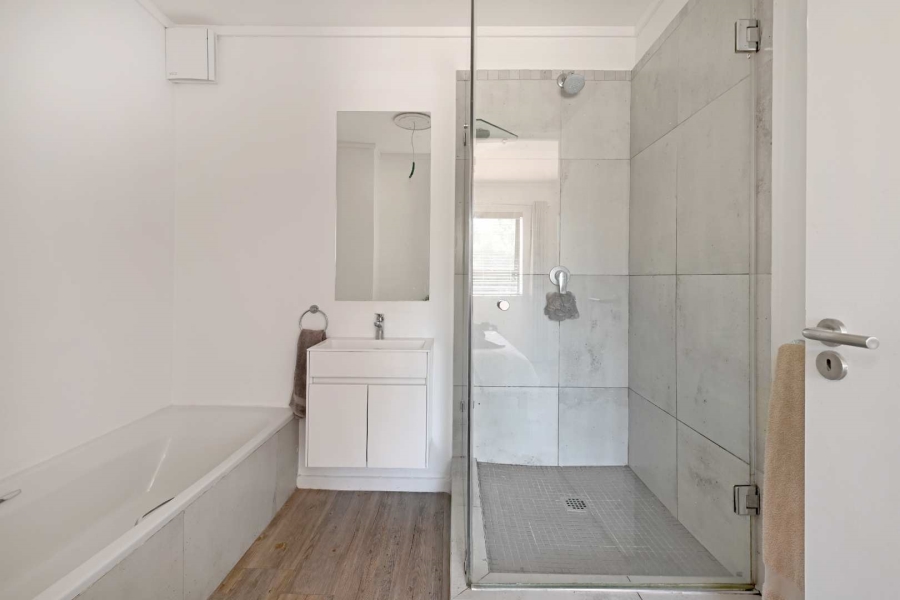 2 Bedroom Property for Sale in Zonnebloem Western Cape